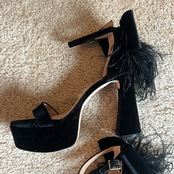 Antonio Melani Janie velvet platform dress sandal feathers size 6 black shoe - Picture 4 of 9